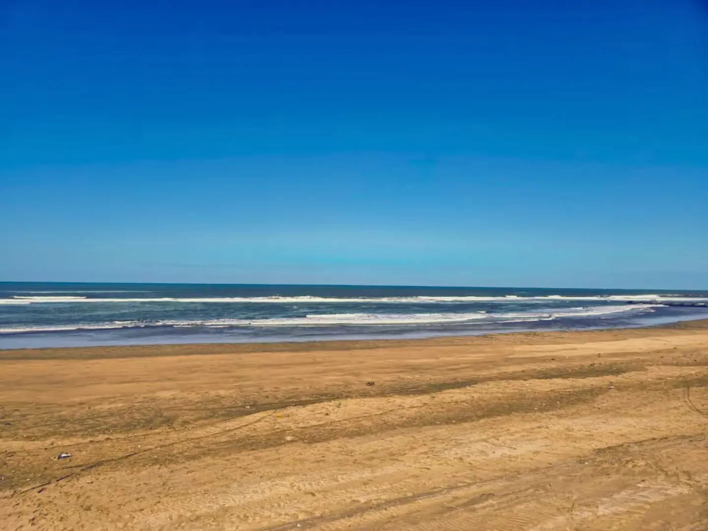 Appartement avec vue mer et piscine à Zenata, au nord-est de Casablanca, géré par un membre du réseau