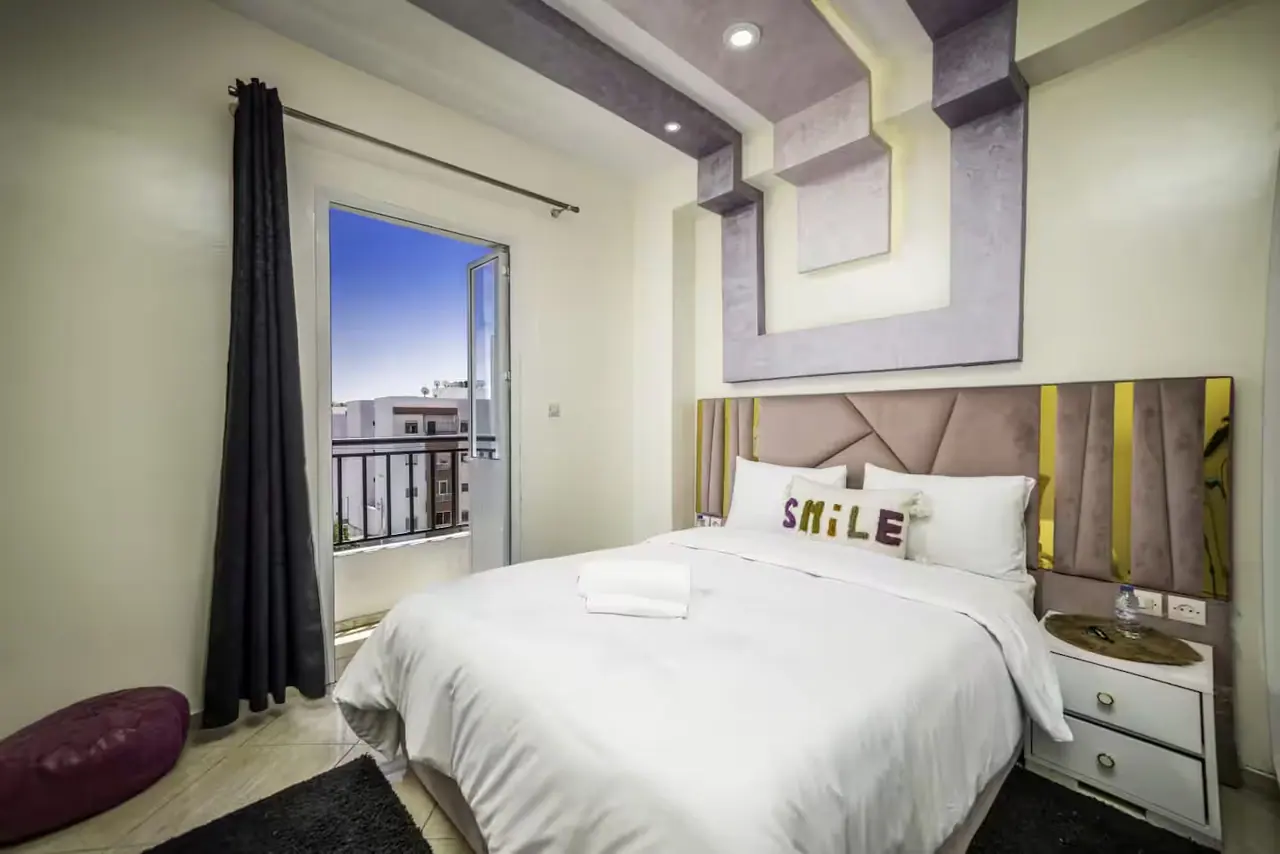 Appartement deux chambres avec suite parentale géré par un membre du réseau dans une résidence d'Agadir